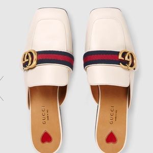 Gucci GG white Payton marmot Mules